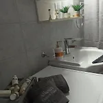 Athena's Luxury Place אגריה