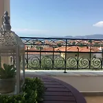 דירה Athena's Luxury Place אגריה