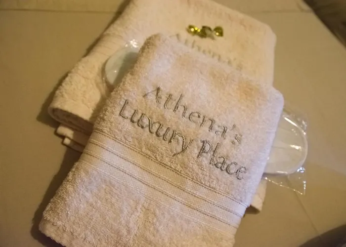 Athena's Luxury Place Apartament Agria