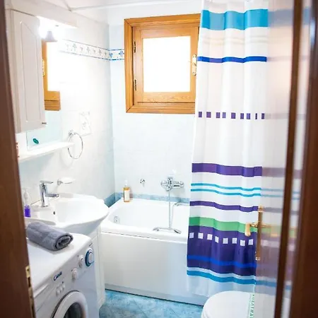 Athena's Luxury Place * Agria