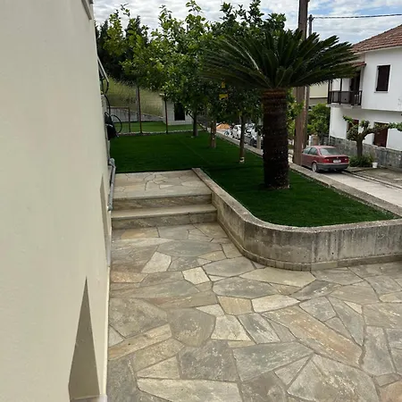 Athena's Luxury Place Апартаменты