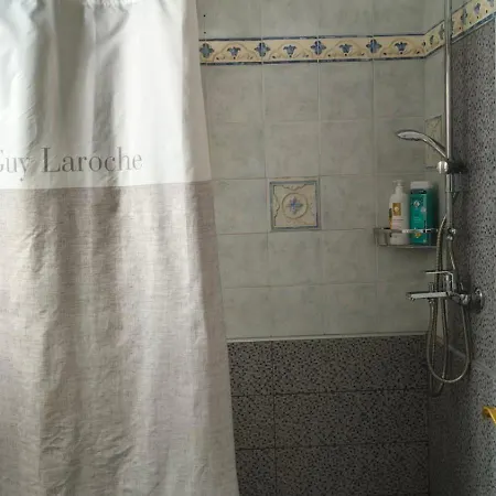 Athena's Luxury Place * Agria