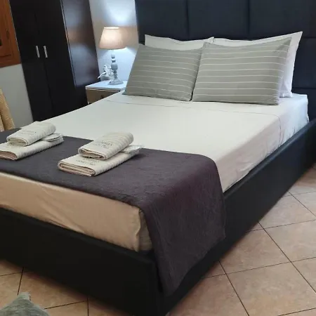 Athena's Luxury Place * Agria